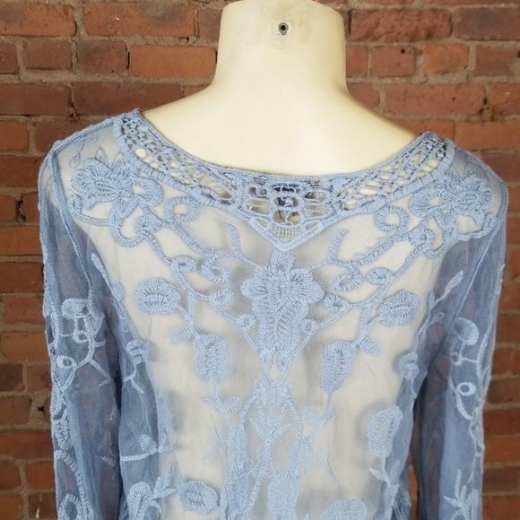 NEIMAN Marcus blouse size Small/Medium - Picture 6 of 8